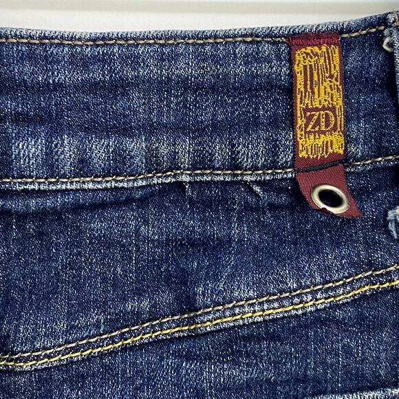 Sandia Jeans Mini Skirt Juniors 7 Blue Denim Stretch Embroidered Back Pockets - Picture 9 of 14